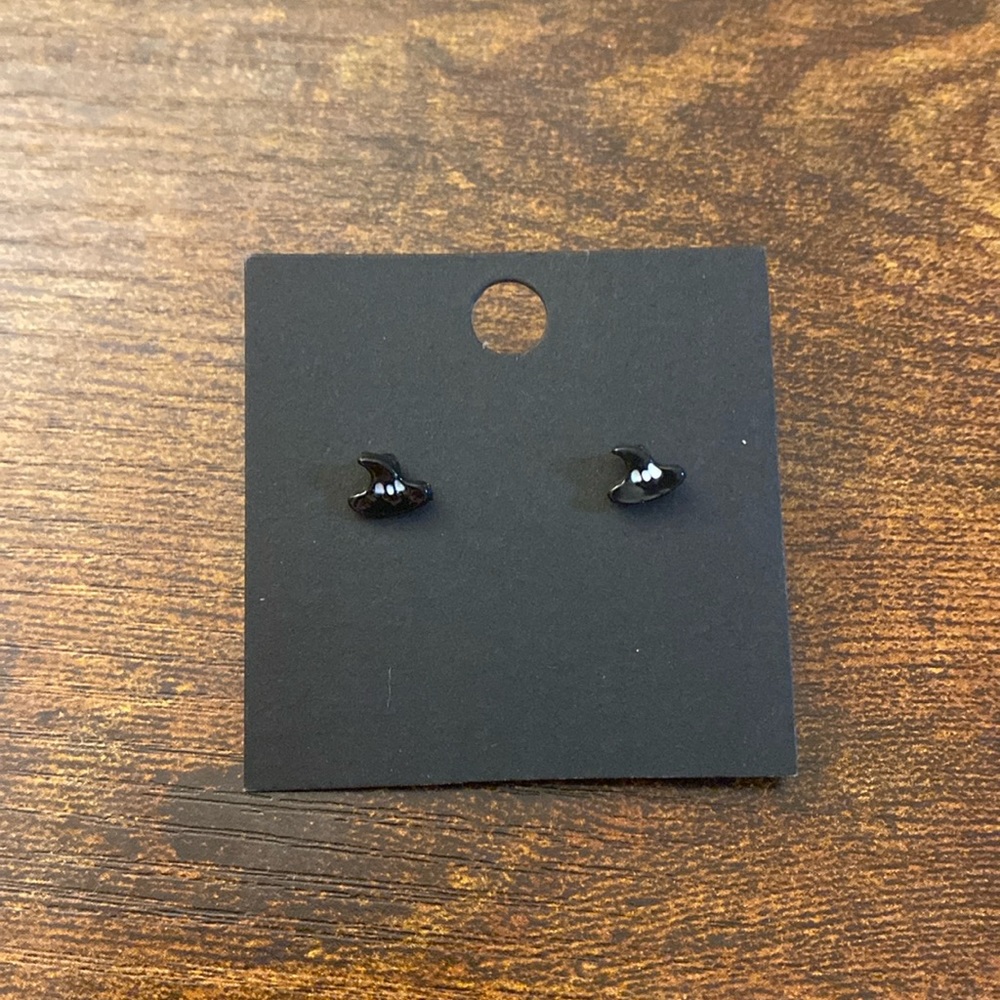Witch stud earrings